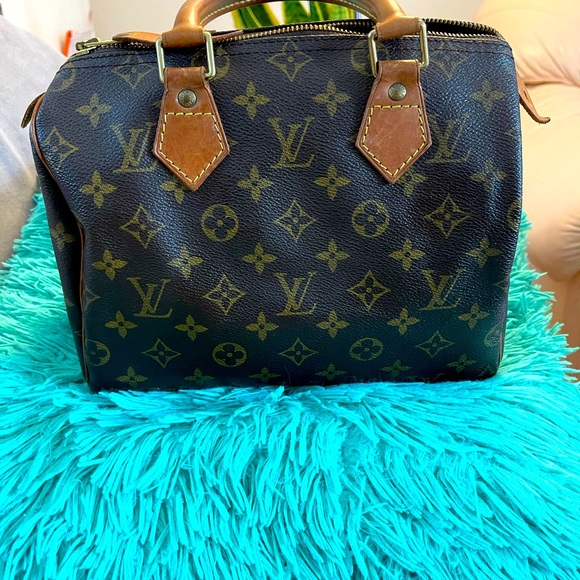 authentic Louis Vuitton speedy 25 - Picture 7 of 14